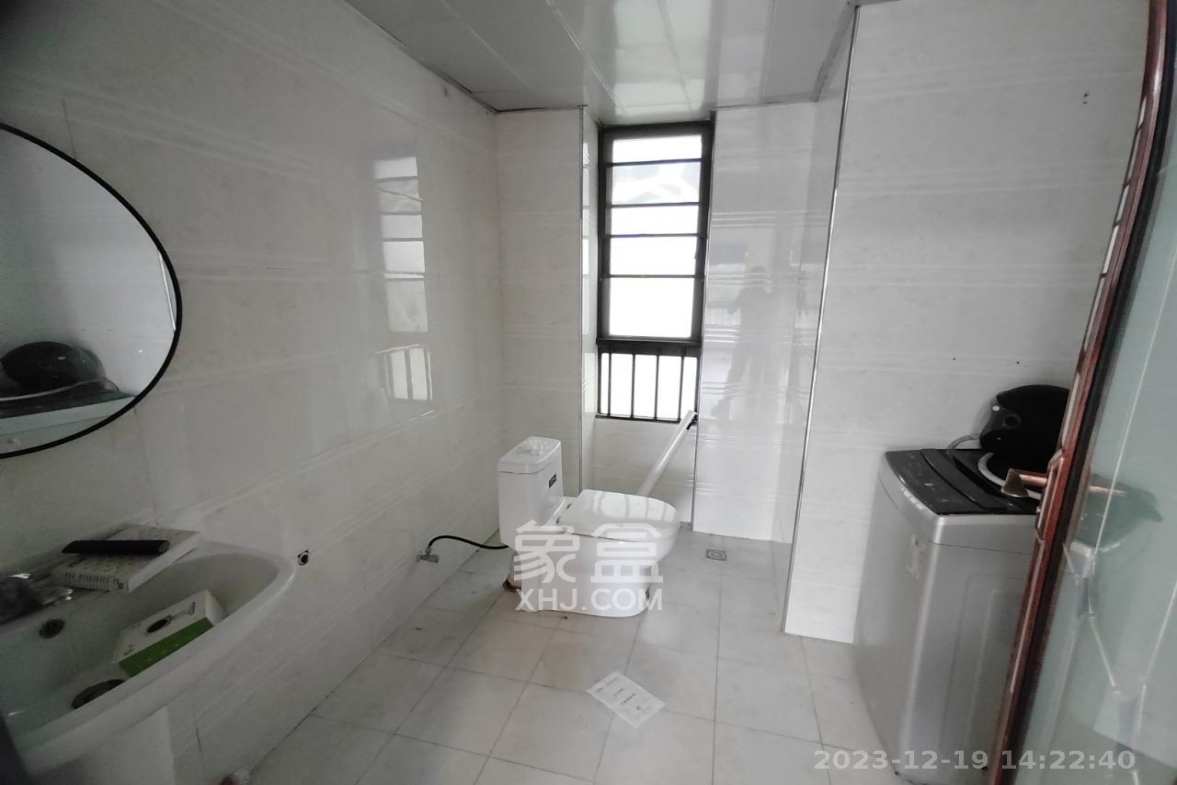 达美D6区  4室2厅2卫   3700.00元/月室内图