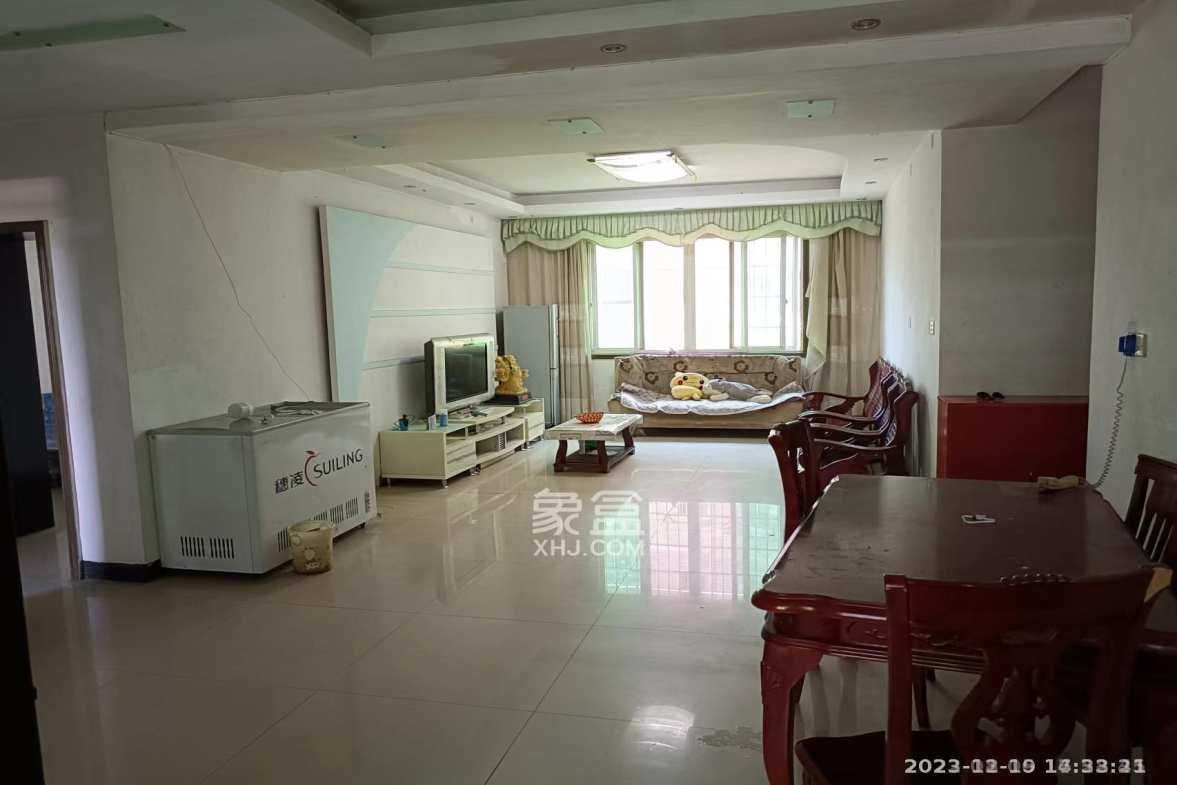 楠湖山庄 4室2厅2卫 1300.0元/月 楠湖山庄 4室2厅2卫 1300.0元/月室内图