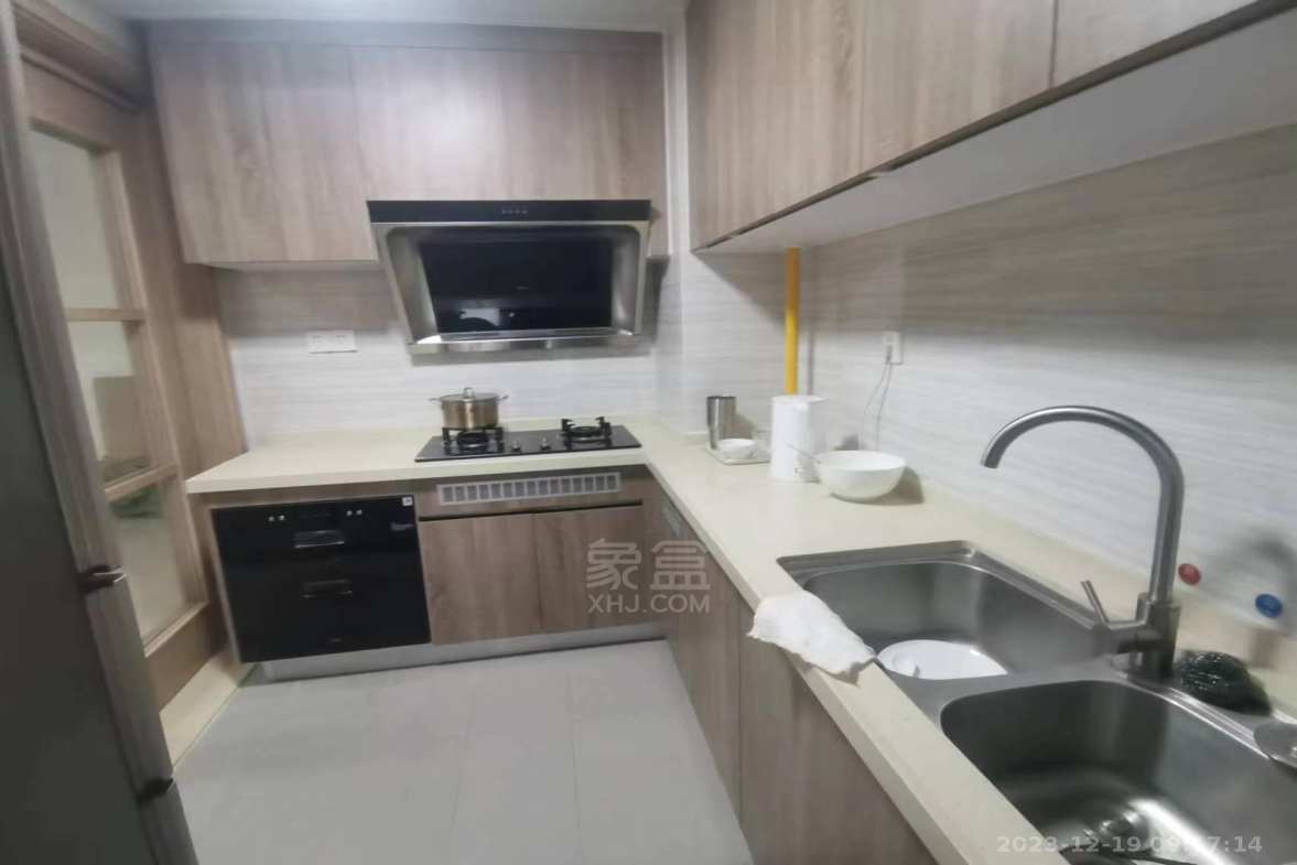 蓝溪谷  3室2厅2卫    2300.0元/月室内图