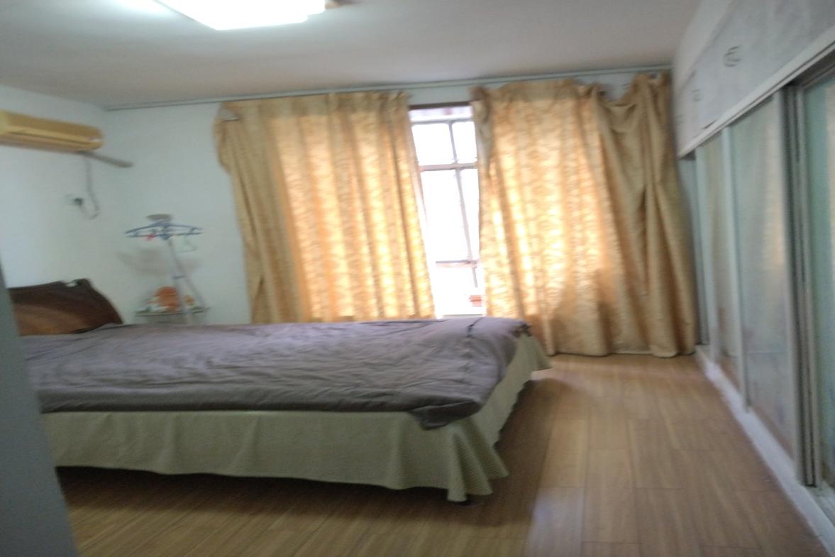 鑫都苑  4室2厅2卫    76.8万 鑫都苑  4室2厅2卫    76.8万客厅