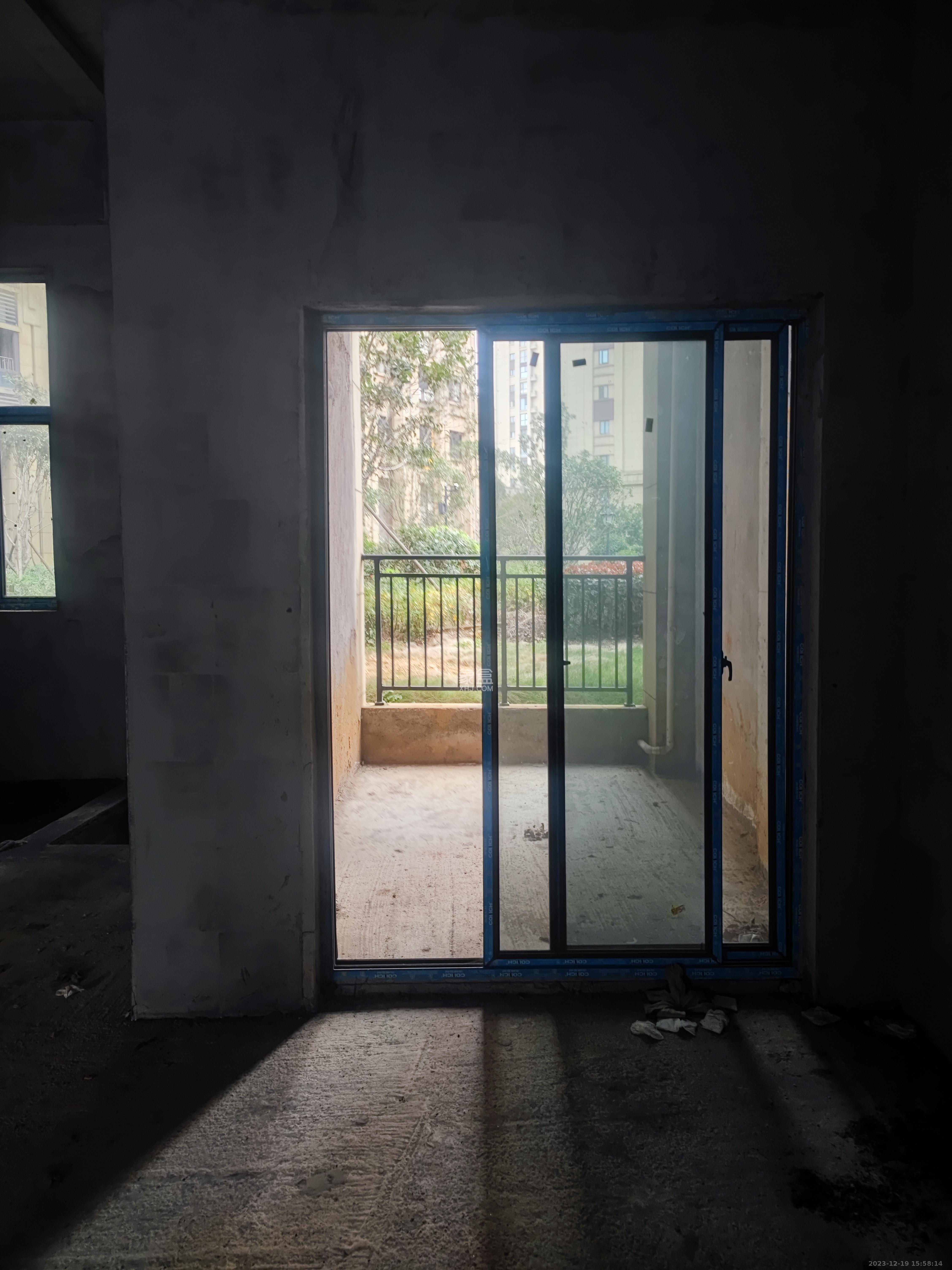 东方美地   83.0㎡      4800.0元/月室内图