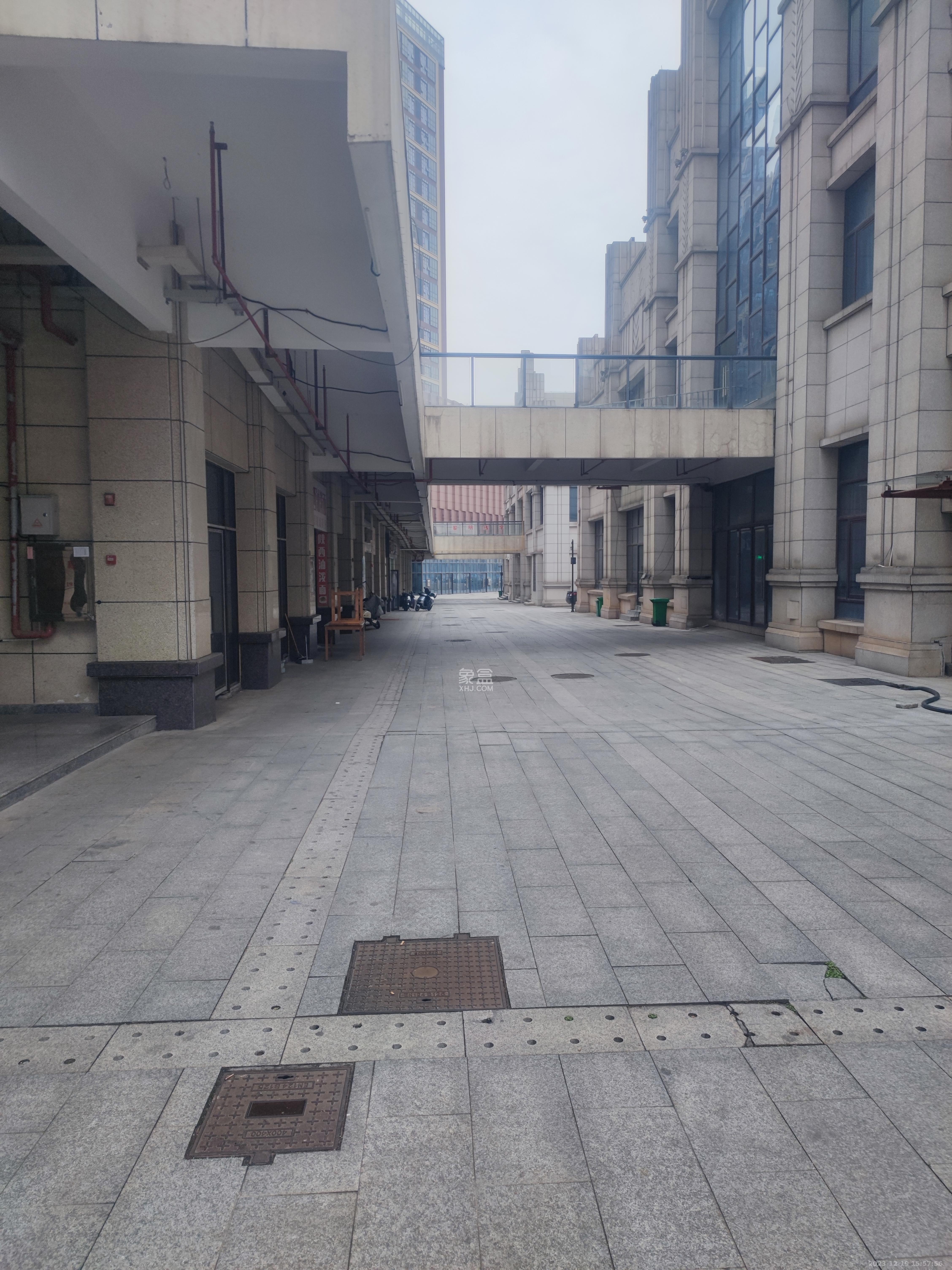 东方美地   83.0㎡      4800.0元/月室内图