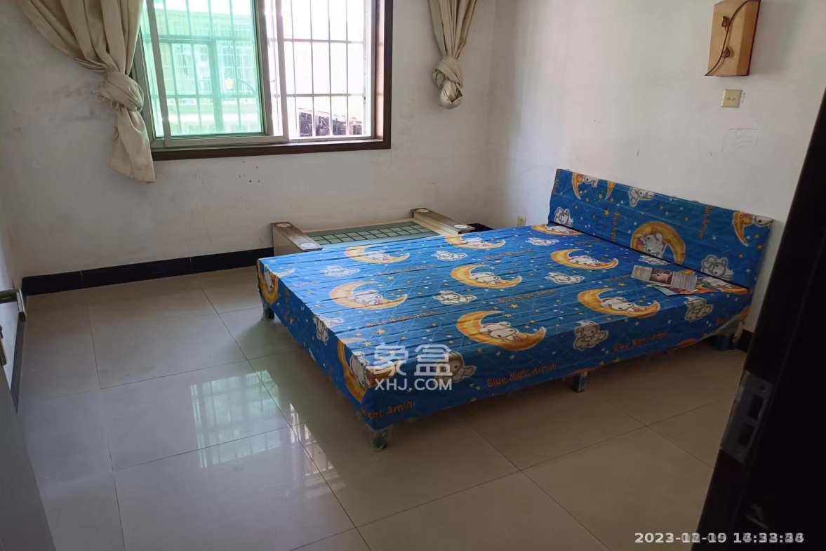 楠湖山庄 4室2厅2卫 1300.0元/月 楠湖山庄 4室2厅2卫 1300.0元/月室内图