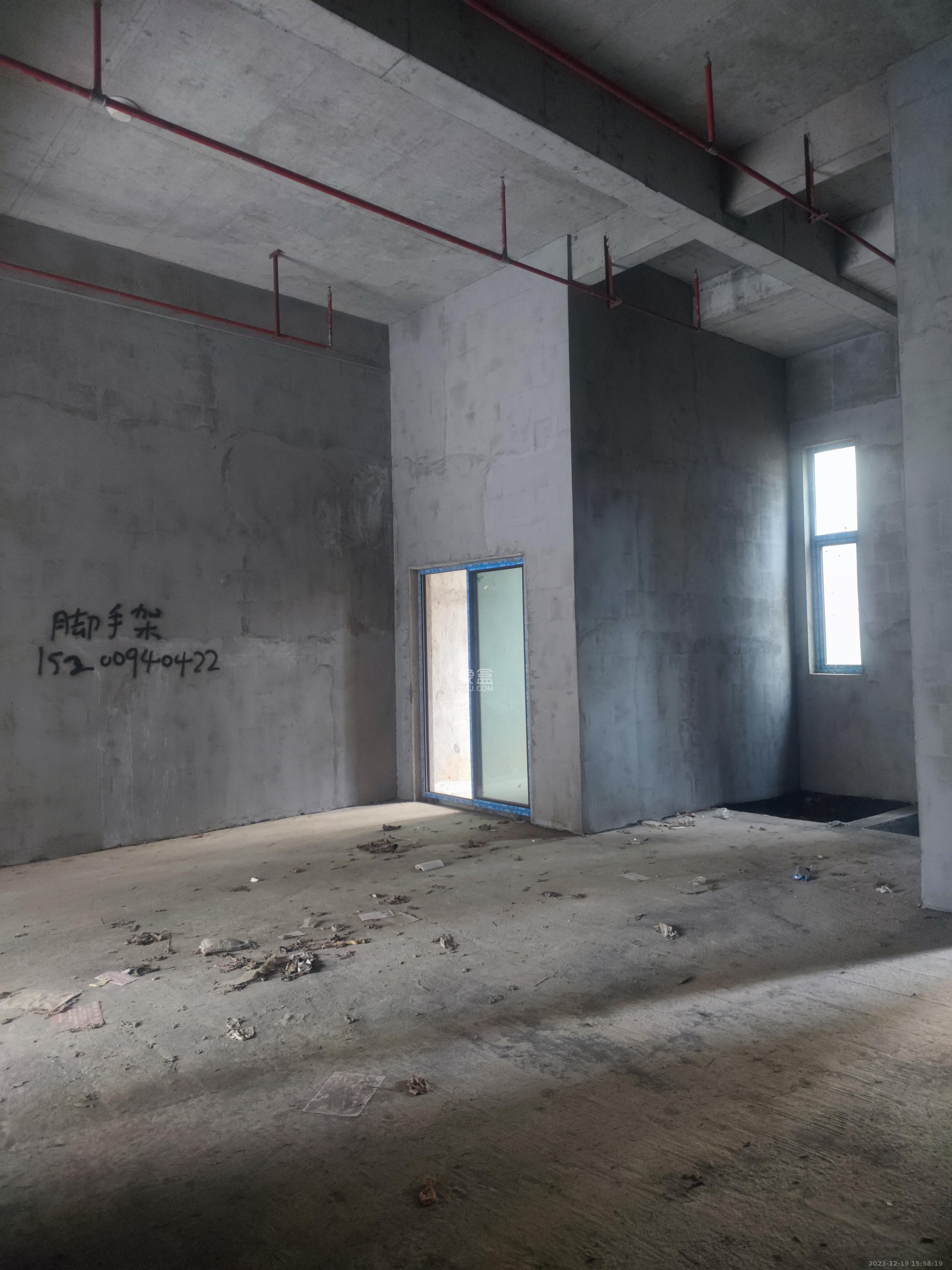 东方美地   83.0㎡      4800.0元/月室内图