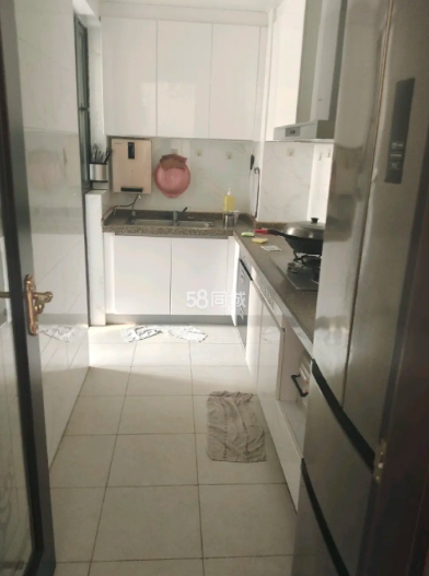 恒大南湖半岛  3室2厅2卫    2000.0元/月 恒大南湖半岛  3室2厅2卫    2000.0元/月室内图