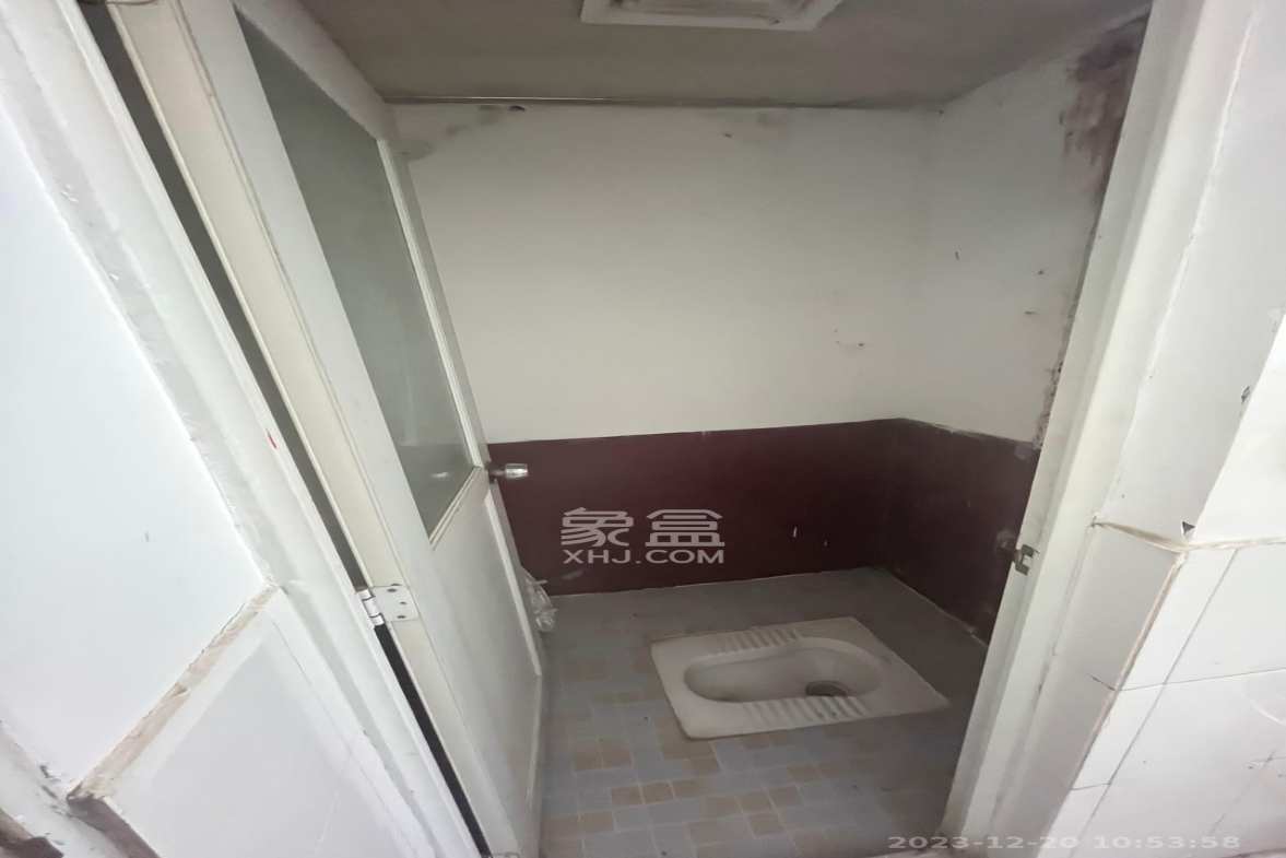 军属新村  2室1厅1卫    1800.0元/月室内图