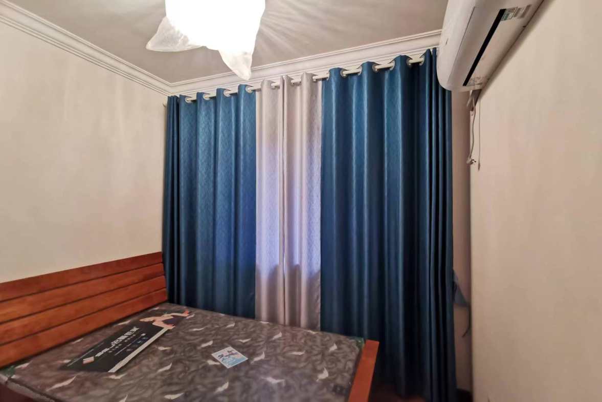 恒大绿洲  3室2厅2卫    1800.0元/月室内图