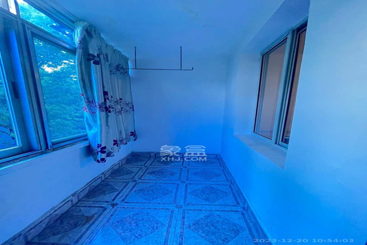 军属新村  2室1厅1卫    1800.0元/月室内图