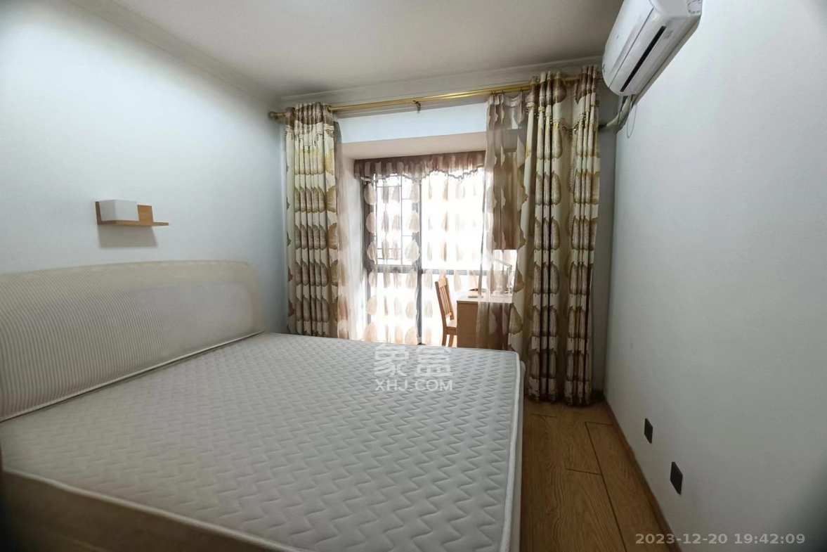 旭辉华庭  2室1厅1卫    1700.0元/月 旭辉华庭  2室1厅1卫    1700.0元/月室内图