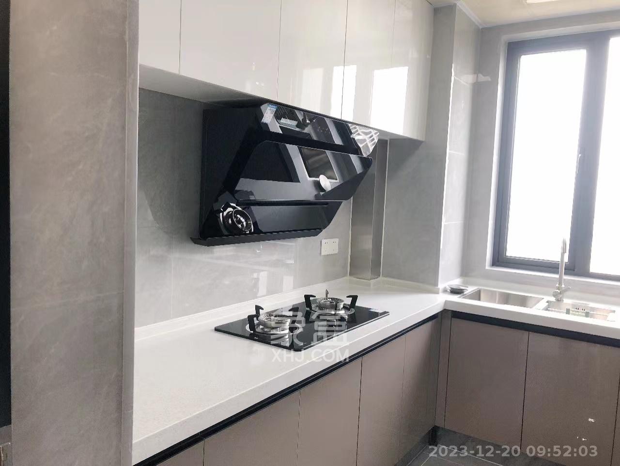 澳海望洲府  3室2厅2卫   2000.00元/月