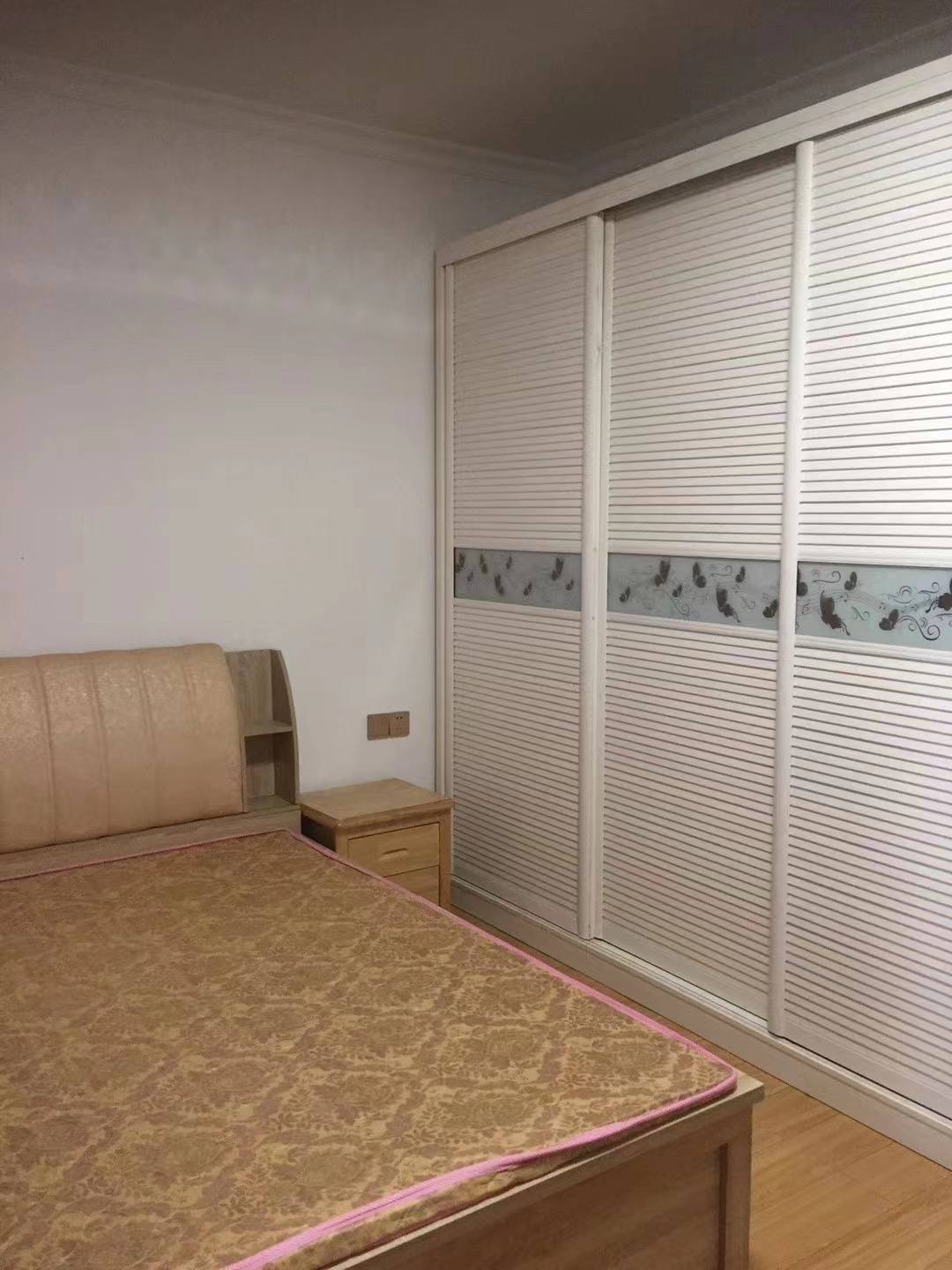 盛世时代广场  1室1厅1卫   34.80万 盛世时代广场  1室1厅1卫   34.80万室内图