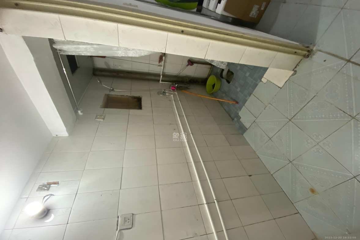 丝茅冲工商银行宿舍  2室1厅1卫   1300.00元/月室内图