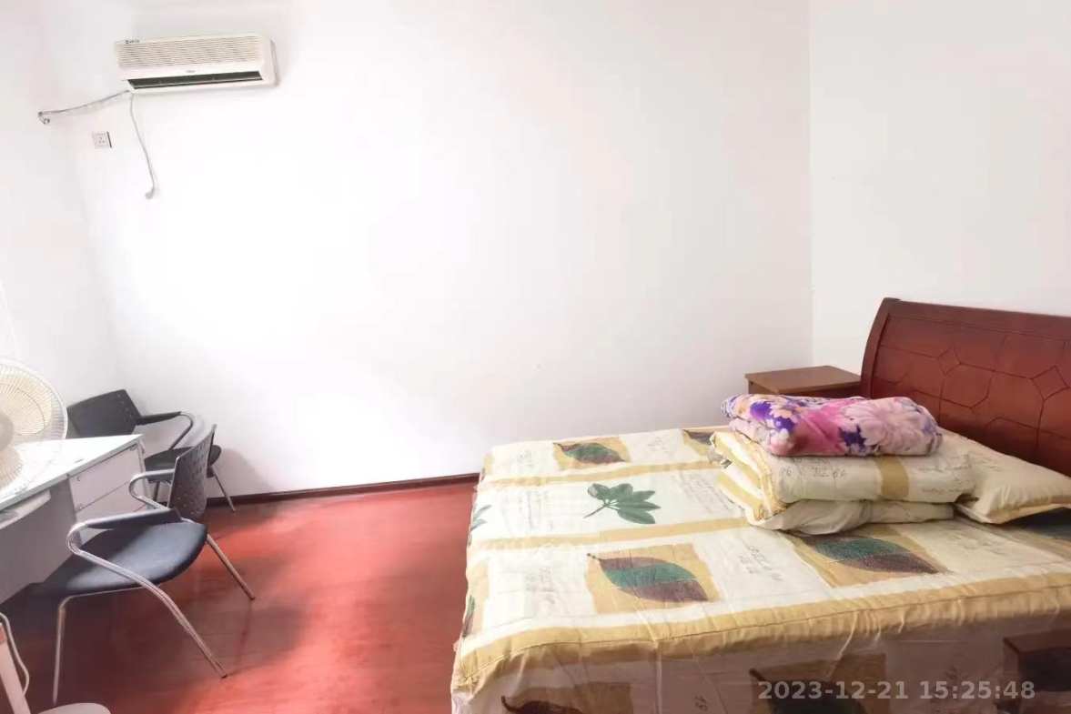 三湘小区  1室1厅1卫    1300.0元/月室内图