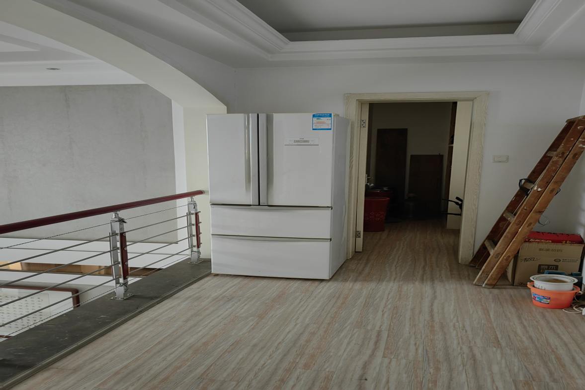 东方豪苑 5室2厅2卫 120.0万 东方豪苑 5室2厅2卫 120.0万室内图