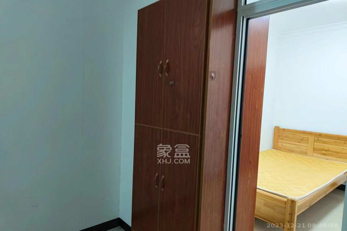 长龙湾  3室2厅1卫    2000.0元/月室内图
