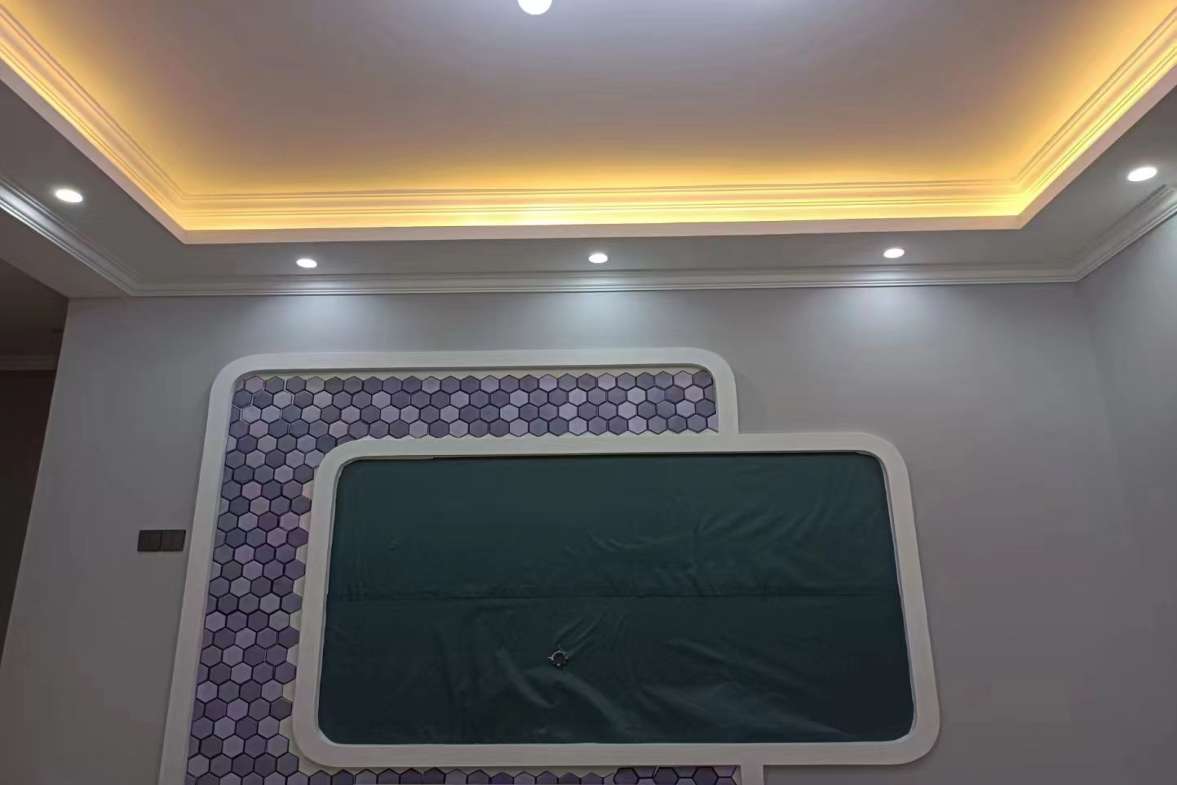 洪源小区 3室2厅1卫 2600.0元/月 洪源小区 3室2厅1卫 2600.0元/月室内图