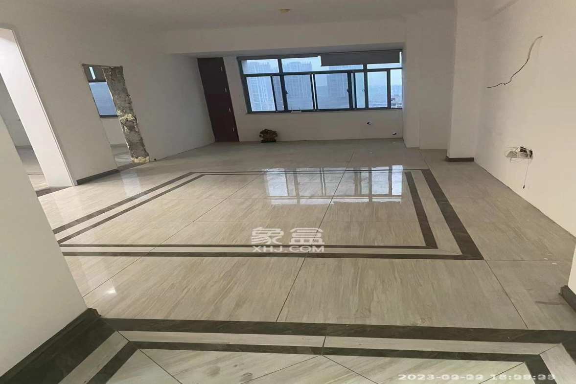 庐山春天大厦(和一宾馆)  1室1厅1卫    1600.0元/月 庐山春天大厦(和一宾馆)  1室1厅1卫    1600.0元/月室内图1