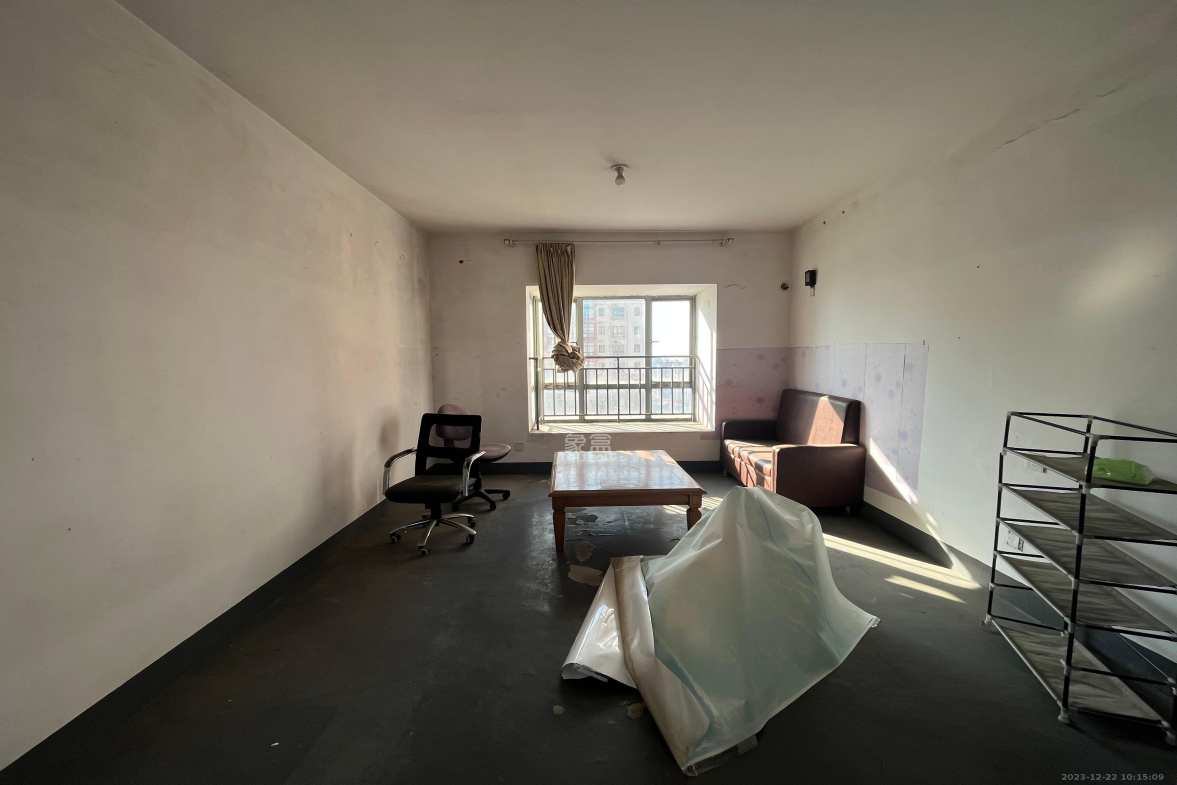 上海城小区  4室2厅1卫   2400.00元/月室内图