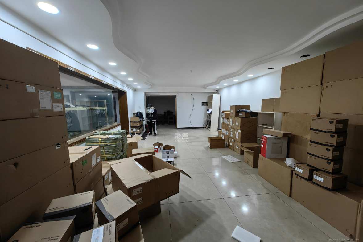 东方之珠  4室2厅1卫    2600.0元/月室内图