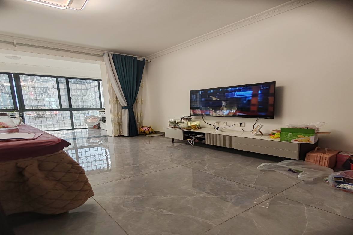 洪源小区  3室2厅1卫    45.8万客厅