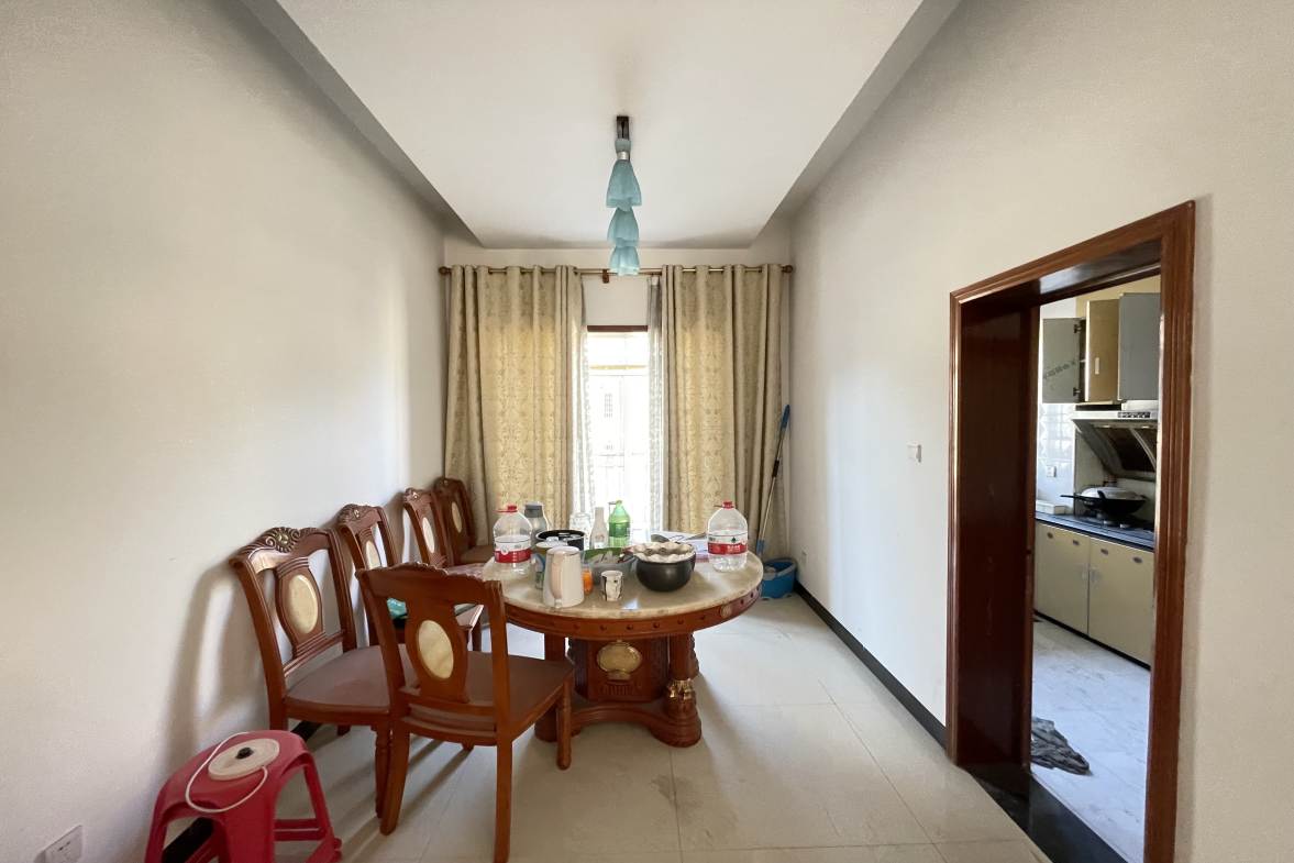 世纪花城 3室2厅1卫 75.8万 世纪花城 3室2厅1卫 75.8万客厅