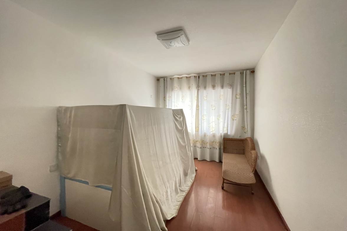 世纪花城 3室2厅1卫 75.8万 世纪花城 3室2厅1卫 75.8万客厅