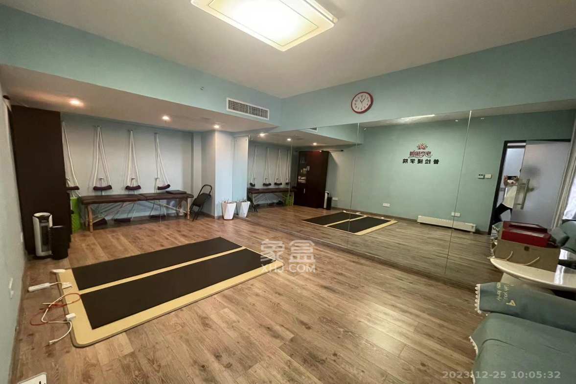 保利国际广场  0室0厅0卫    30000.0元/月 保利国际广场  0室0厅0卫    30000.0元/月室内图