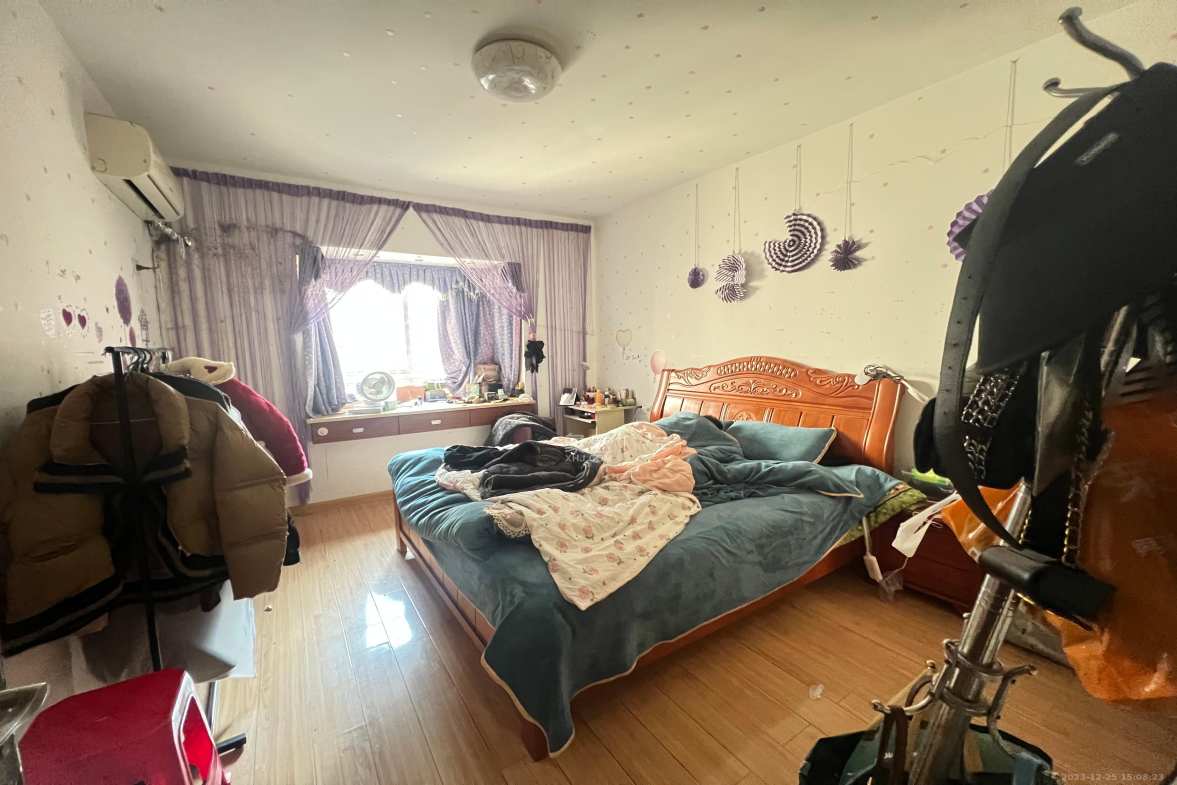 紫云阁 3室2厅2卫 2200.0元/月 紫云阁 3室2厅2卫 2200.0元/月室内图