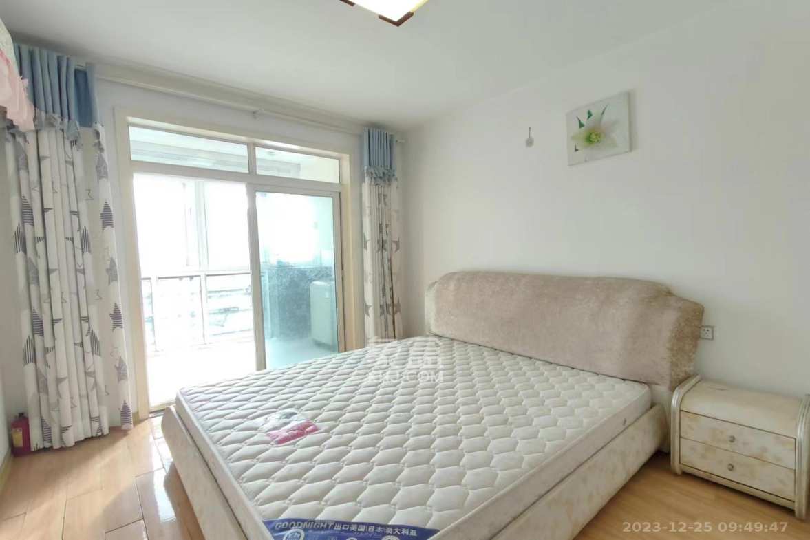 金色山庄  2室2厅1卫    2500.0元/月 金色山庄  2室2厅1卫    2500.0元/月室内图