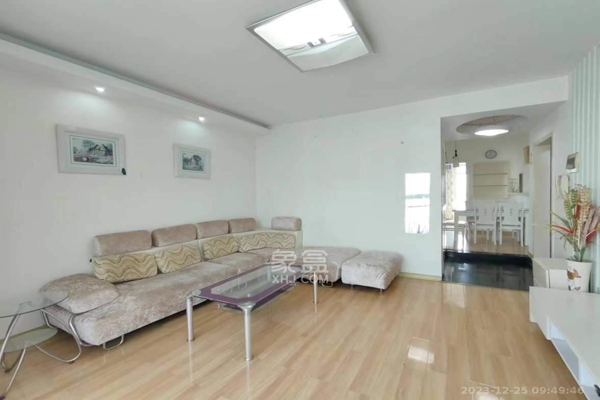 金色山庄  2室2厅1卫    2500.0元/月 金色山庄  2室2厅1卫    2500.0元/月室内图