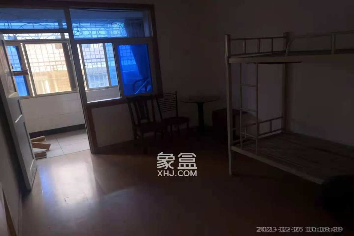 洞井商贸城  4室2厅2卫   1500.00元/月室内图