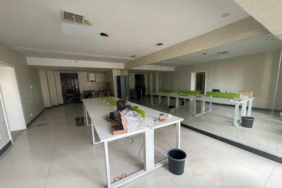 保利国际广场  1室1厅1卫    10000.0元/月 保利国际广场  1室1厅1卫    10000.0元/月室内图