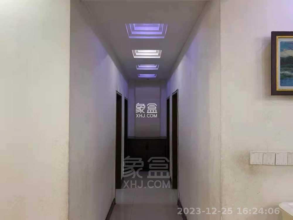 解放街金桥 4室2厅2卫 1800.0元/月 解放街金桥 4室2厅2卫 1800.0元/月室内图