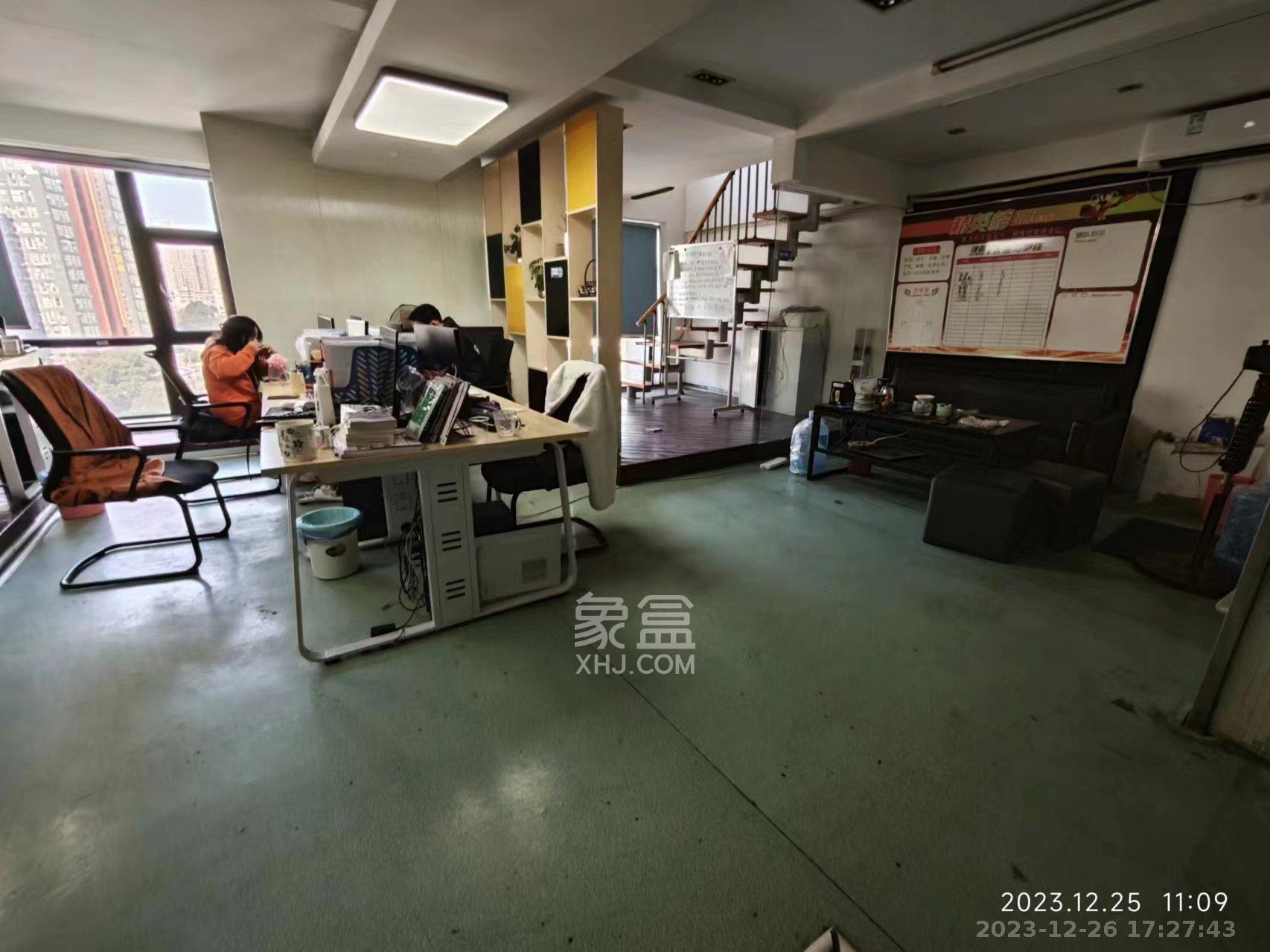 华翼府   40.0㎡     4500.00元/月室内图