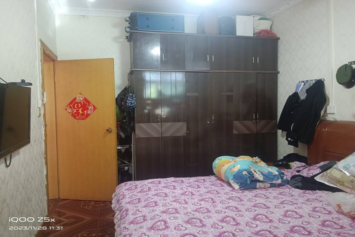 涟钢散盘  3室2厅1卫    26.8万卧室