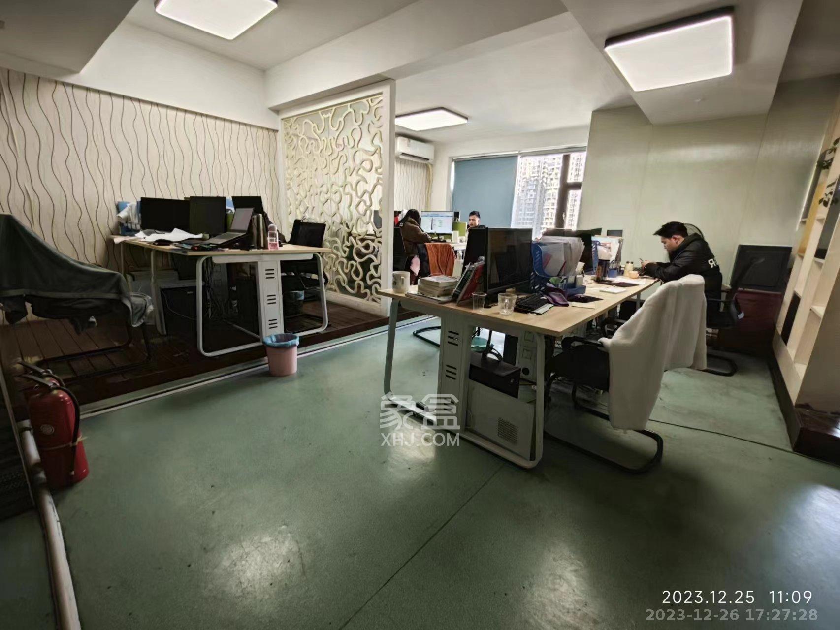 华翼府   40.0㎡     4500.00元/月室内图