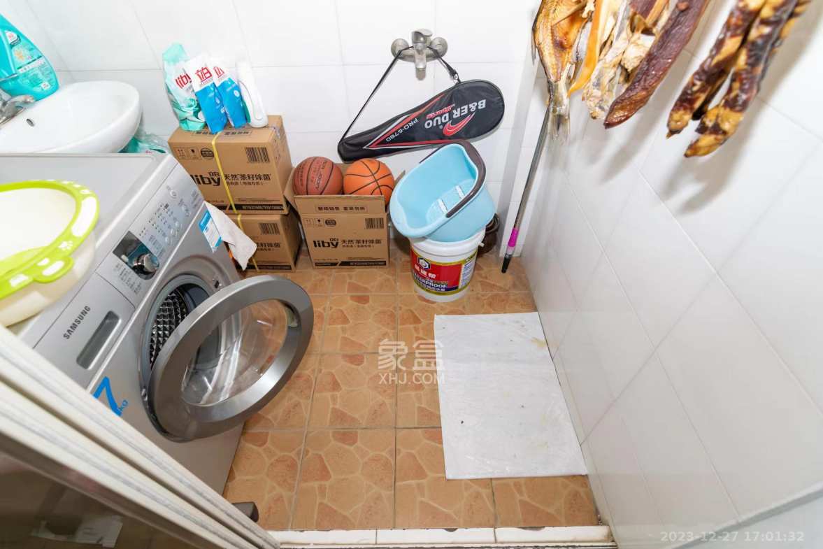 黄金乡金沙村废旧大市场 3室2厅2卫 1800.0元/月 黄金乡金沙村废旧大市场 3室2厅2卫 1800.0元/月室内图