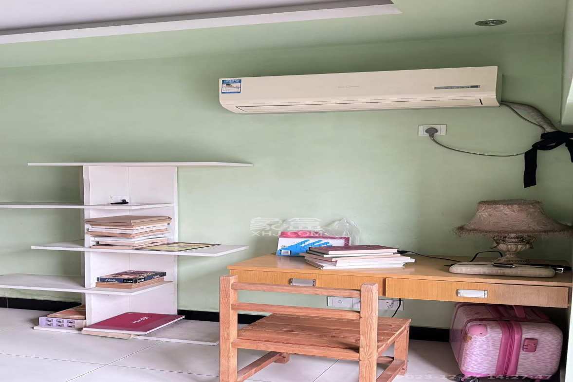 山水华景 1室1厅1卫 1600.0元/月 山水华景 1室1厅1卫 1600.0元/月室内图