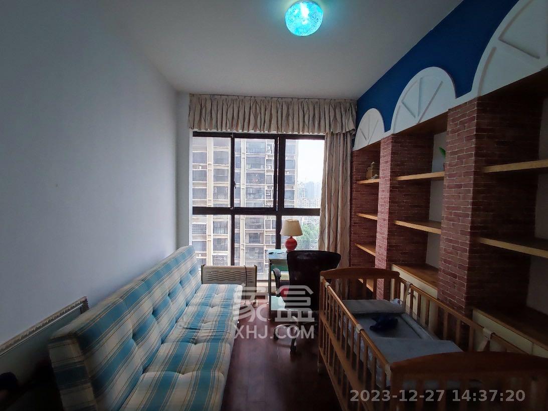 南山苏迪亚诺  4室2厅2卫    2000.0元/月