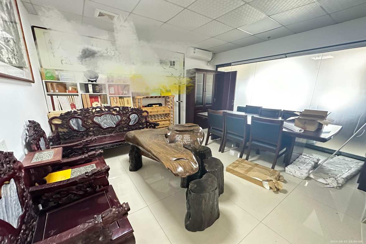 公园道  1室1厅1卫    6900.0元/月室内图