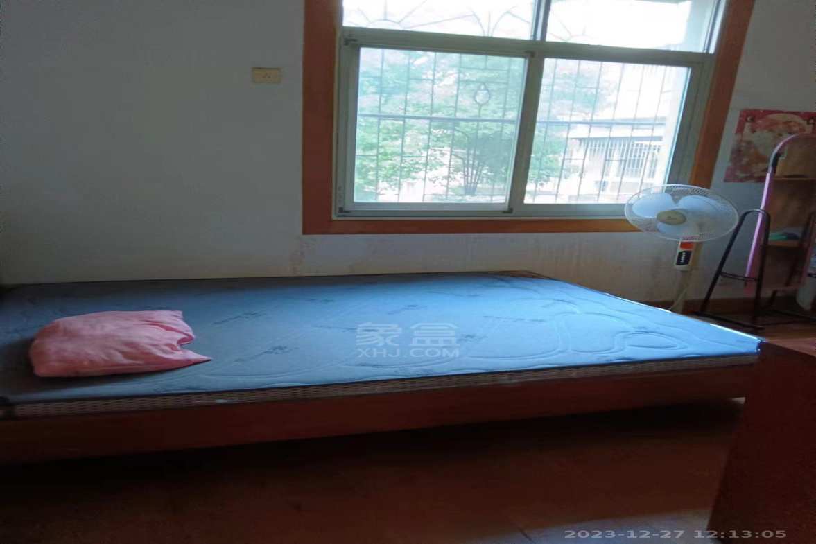 学堂冲一村  2室1厅1卫    900.0元/月 学堂冲一村  2室1厅1卫    900.0元/月室内图