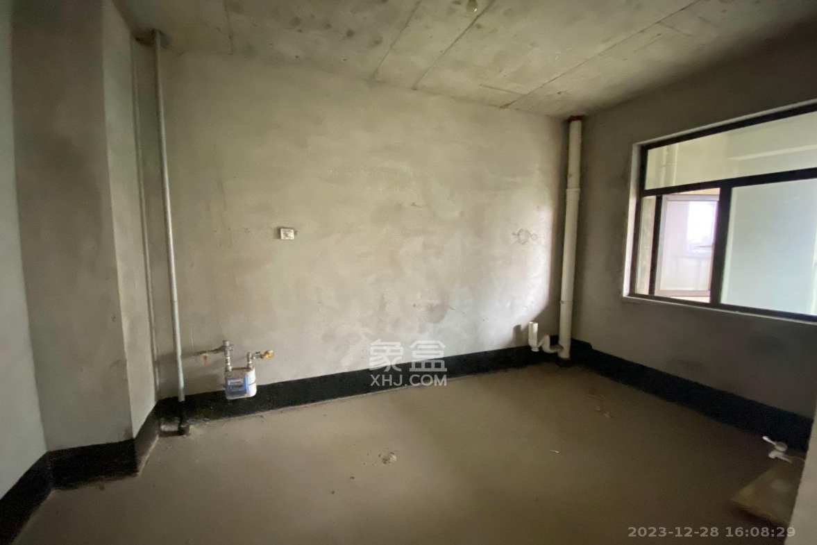盛隆佳园  4室2厅2卫   1600.00元/月室内图