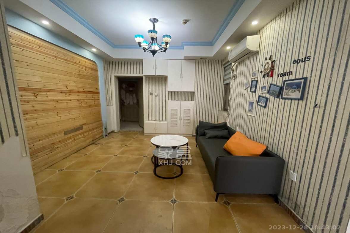 日出东方  0室0厅0卫    2500.0元/月室内图1