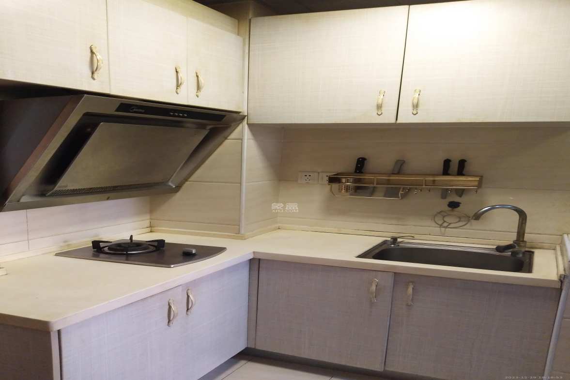 中建芙蓉工社  1室1厅1卫   1300.00元/月室内图