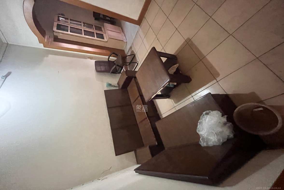 测绘局单位房 2室2厅1卫 1100.0元/月 测绘局单位房 2室2厅1卫 1100.0元/月室内图