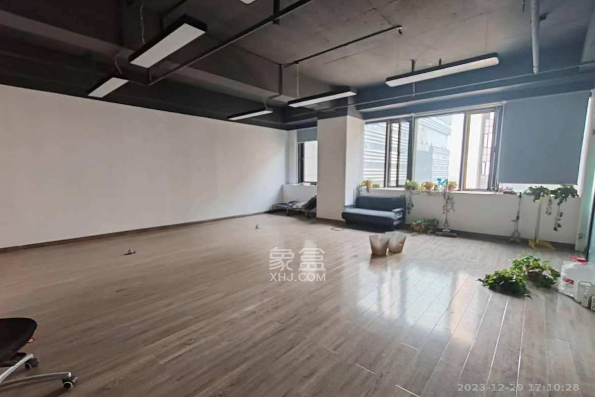 创谷国家广告产业园 3室2厅2卫 5000.0元/月 创谷国家广告产业园 3室2厅2卫 5000.0元/月室内图