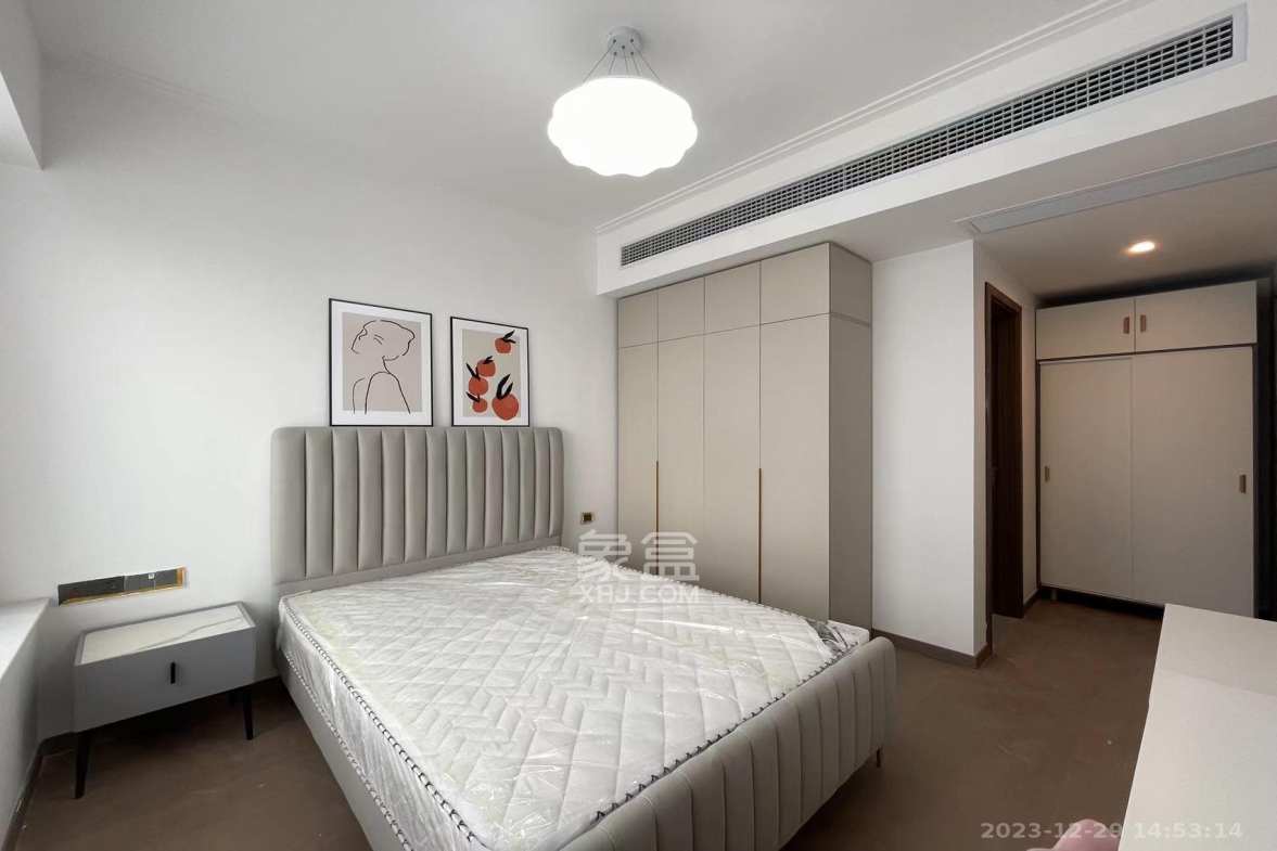 绿地V岛  3室2厅2卫    4000.0元/月 绿地V岛  3室2厅2卫    4000.0元/月室内图