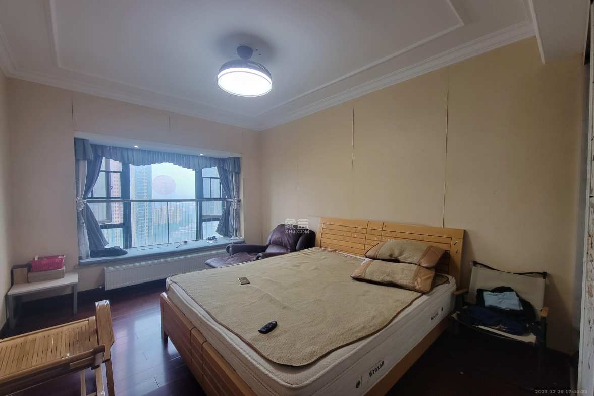 恒大雅苑  5室2厅1卫    8000.0元/月 恒大雅苑  5室2厅1卫    8000.0元/月室内图