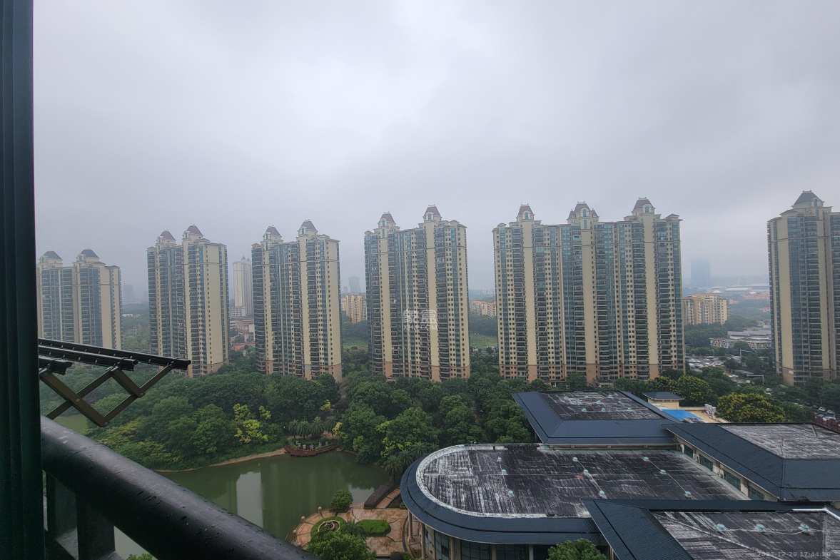 恒大雅苑  5室2厅1卫    8000.0元/月 恒大雅苑  5室2厅1卫    8000.0元/月室内图