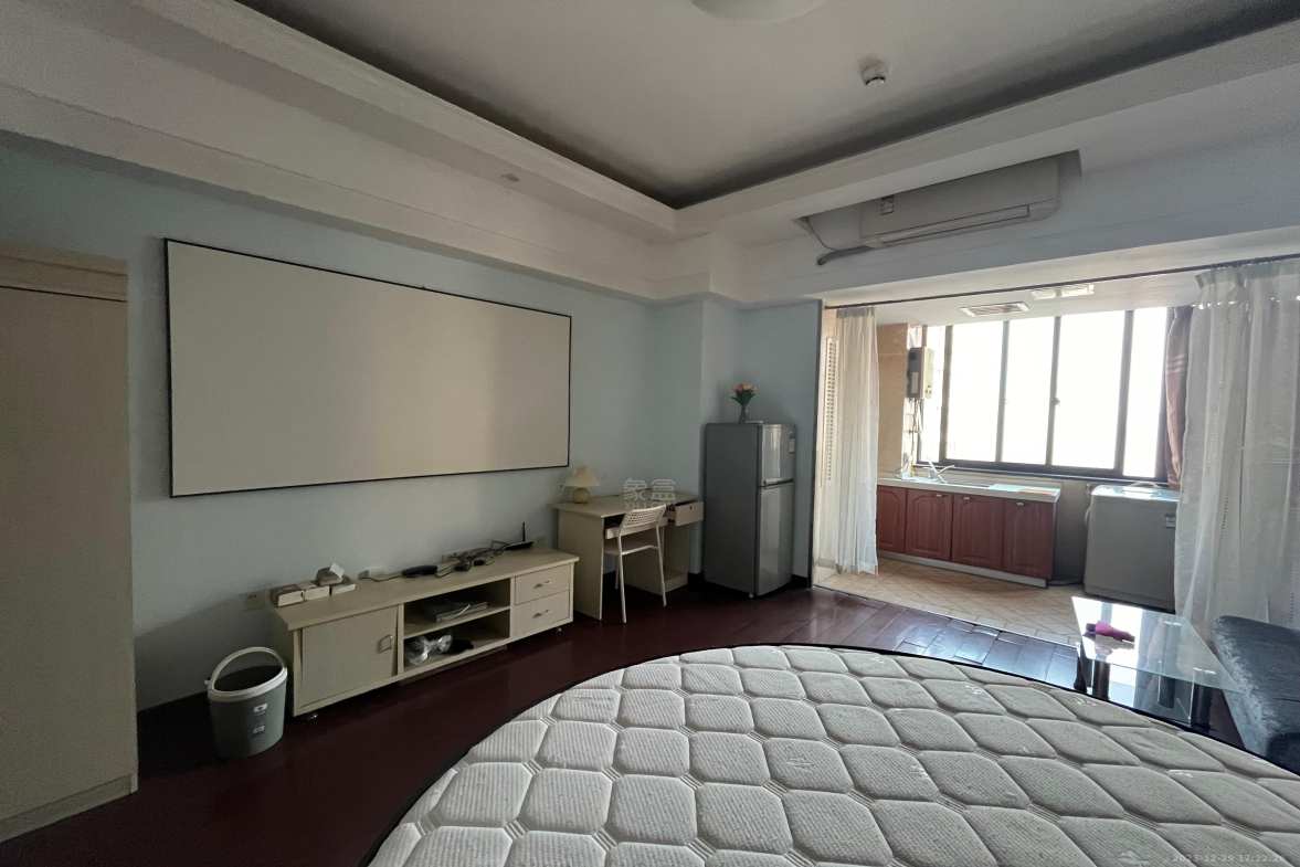 中央商业广场 1室1厅1卫 1200.0元/月 中央商业广场 1室1厅1卫 1200.0元/月室内图